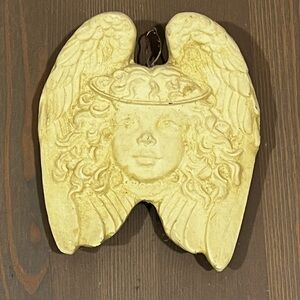 Hen Feathers Cherub Ornament Plaque Angel Wings Vintage Stone Look Hanging